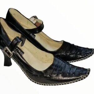 Black Gothic Mako Shoes White Stitching
